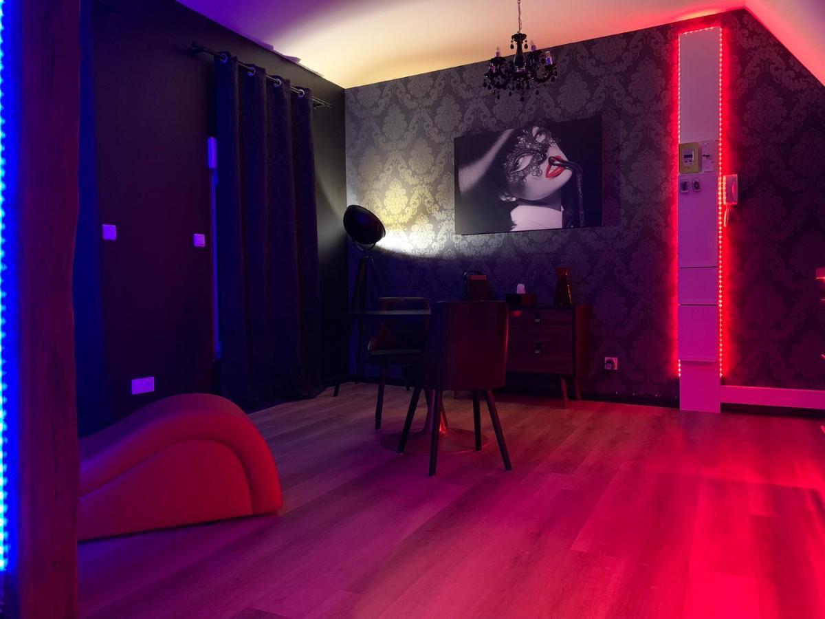 Love Room Avec Jacuzzi Prive Bonnetable 外观 照片